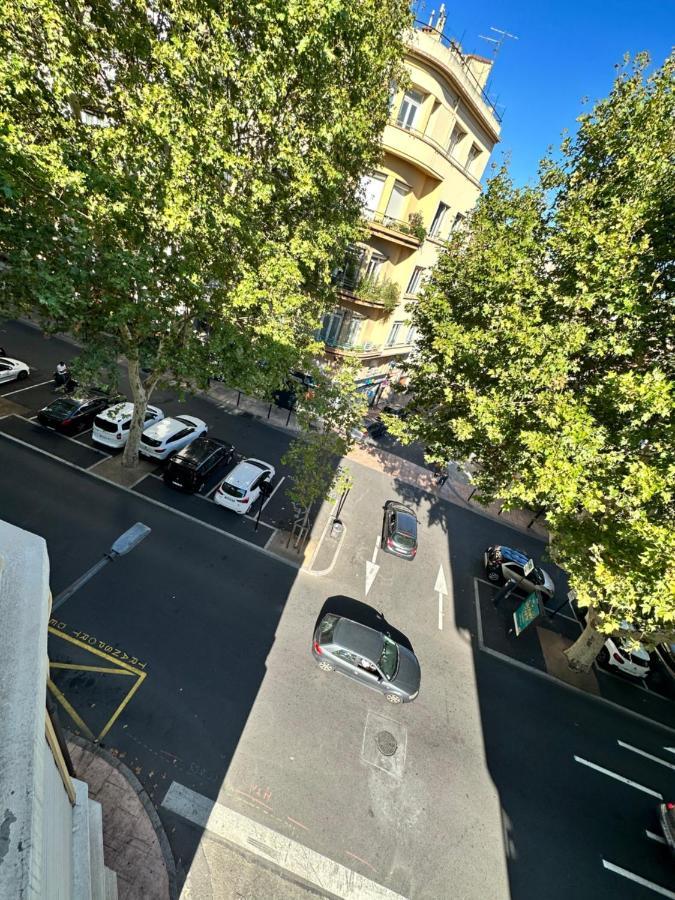 Apartment Lumineux Et Spacieux 2 Avec Parking Gratuit Dans La Rue *