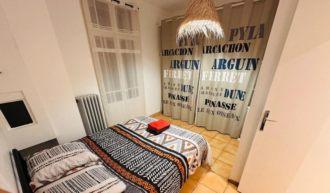 Lumineux Et Spacieux 2 Avec Parking Gratuit Dans La Rue Apartment *